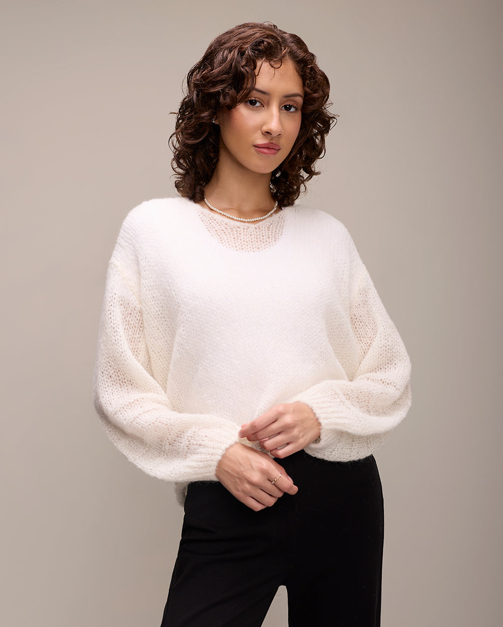 #Color_Ivory