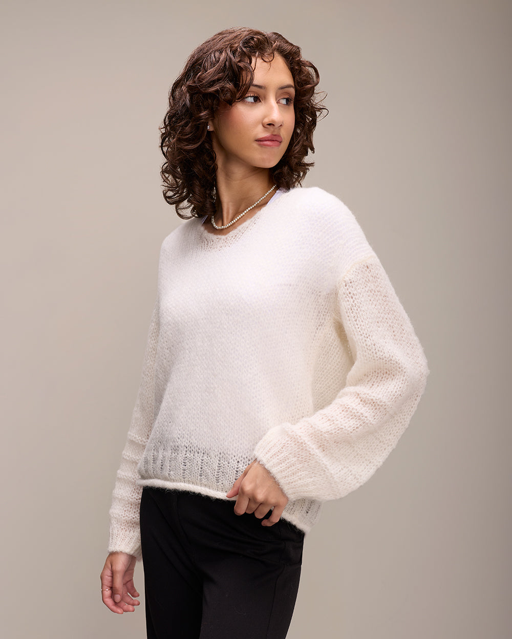 #Color_Ivory