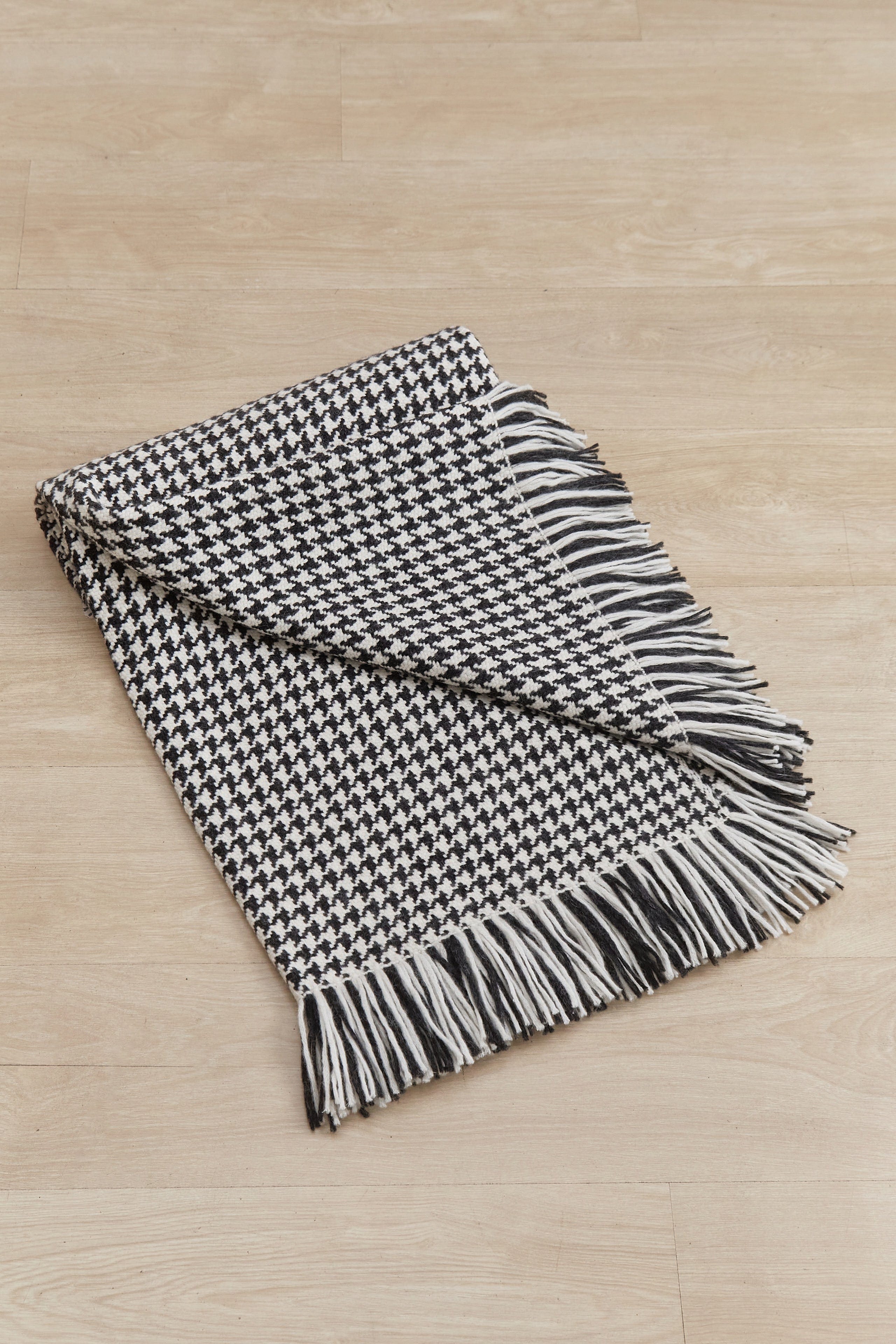 Pied De Poule Alpaca Throw